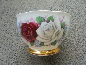 Listing 1 of 5 for Queen Anne 'Duet' sugar bowl - English china