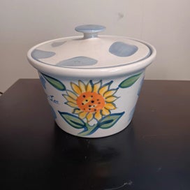 Listing 2 of 8 for Temuka margarine pot.