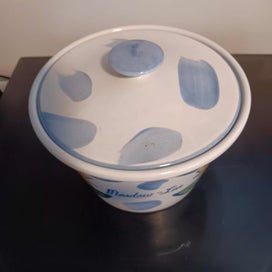 Listing 5 of 8 for Temuka margarine pot.