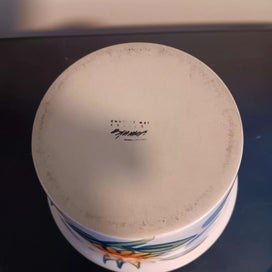 Listing 7 of 8 for Temuka margarine pot.