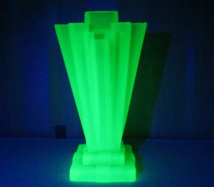 Listing 2 of 20 for Large heavy Art Deco green Uranium glass vase & frog