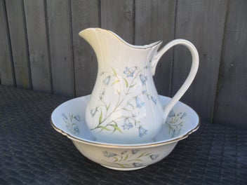 Listing 1 of 6 for ROYAL WINTON 'HAREBELL' JUG & BOWL SET