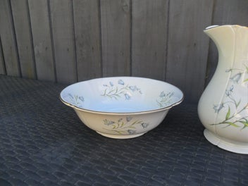 Listing 4 of 6 for ROYAL WINTON 'HAREBELL' JUG & BOWL SET
