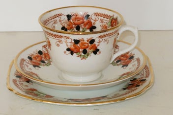 Listing 1 of 3 for ***VINTAGE IMARI STYLE ROYAL ALBERT TRIO***