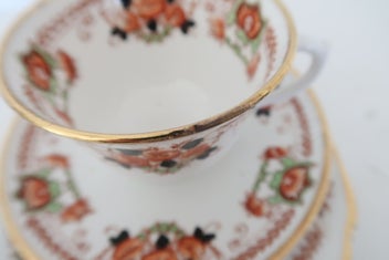 Listing 2 of 3 for ***VINTAGE IMARI STYLE ROYAL ALBERT TRIO***