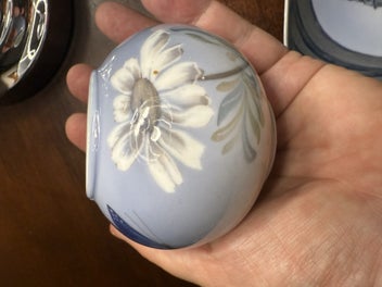 Listing 2 of 6 for Little Royal Copenhagen pot