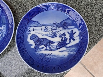 Listing 5 of 5 for Royal Copenhagen Christmas plates 1983 - 86