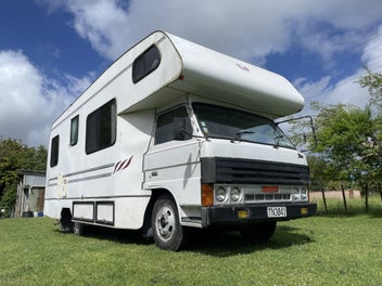 Spacious cosy motorhome