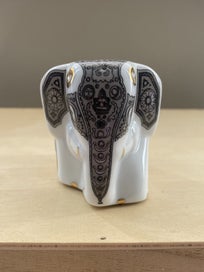 Listing 2 of 5 for Mlesna Noritake Lanka Porcelain Elephant - Grey and Gold