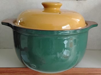 Listing 1 of 7 for BRAND-NEW DENBY LARGE HARLIQUIN ROUND CASSEROLE