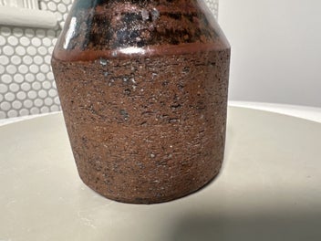 Listing 7 of 12 for Laurie Ewing form vase