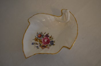 Listing 1 of 3 for Royal Worcester Leaf shaped dish