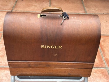 Listing 2 of 15 for Singer Sewing Machine – Model 99K (Vintage Hand-Crank, Working