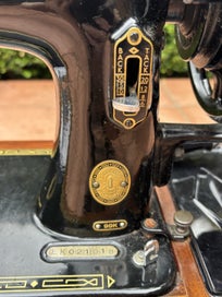 Listing 5 of 15 for Singer Sewing Machine – Model 99K (Vintage Hand-Crank, Working