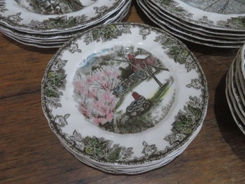 Listing 2 of 9 for Johnson Brothers English China Dinnerset