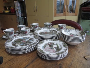 Listing 9 of 9 for Johnson Brothers English China Dinnerset