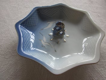 Listing 1 of 8 for Rare Seagull Service Dish with gold Eight Edged by Bing & Gondahl Copenhagen