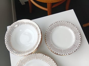 Listing 3 of 10 for 22 pc Duchess Bone China Raindrops England Bowls, Plates, Tea Cups & Saucer