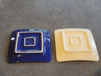 Listing 2 of 3 for Temuka - 2 square platters