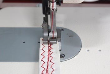 Listing 3 of 6 for ZIG ZAG WALKING FOOT SEWING MACHINE incl BONUS ZIP PIPING FEET