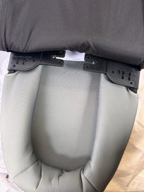 Listing 4 of 9 for Thule Urban Glide Bassinet (Retail $350)