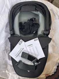 Listing 7 of 9 for Thule Urban Glide Bassinet (Retail $350)