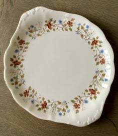 Listing 1 of 4 for Cake plate