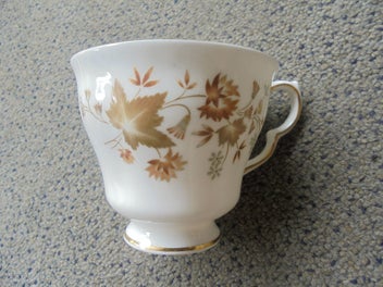 Listing 2 of 9 for 'Avon' pattern English bone china trio - Colclough
