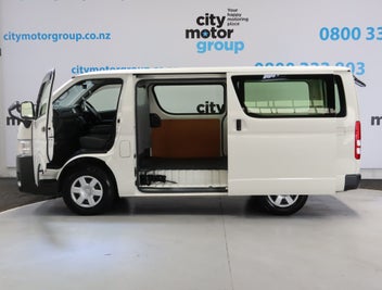 Toyota Hiace 2021 photo 4