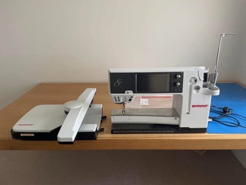 Listing 1 of 4 for Bernina 830 Embroidery machine