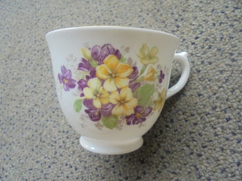 Listing 2 of 7 for Salisbury (England) bone china duo - pretty flowers