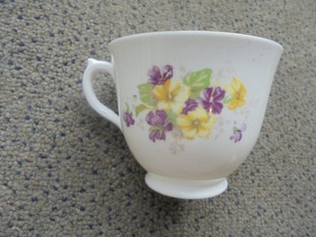 Listing 3 of 7 for Salisbury (England) bone china duo - pretty flowers
