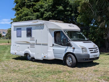 2010 Ford Transit - Caravan International Carioca