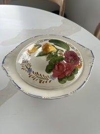 Listing 1 of 5 for Belle Fiore Chanticleer ware Serving dish with lid