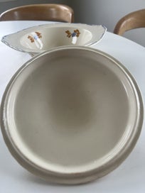 Listing 4 of 5 for Belle Fiore Chanticleer ware Serving dish with lid