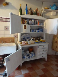 Listing 6 of 19 for Dolls House