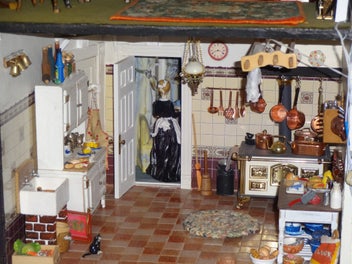 Listing 7 of 19 for Dolls House