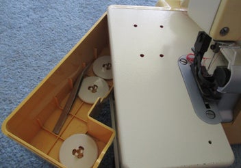 Listing 7 of 9 for Overlocker - Elna Contessa MO.103