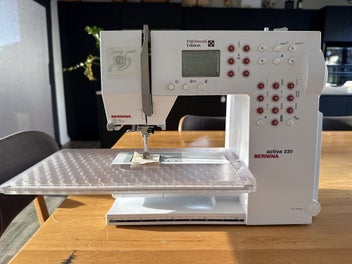 Listing 1 of 3 for Bernina Activa 230 sewing machine