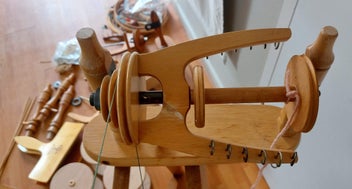 Listing 5 of 9 for Ashford Traditional Spinning Wheel + Extensive Accessories