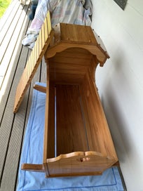 Listing 3 of 8 for Rimu Handmade Cradle