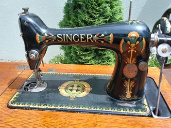 Listing 1 of 7 for Singer Treadle Sewing Machine Model 66