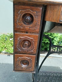 Listing 4 of 7 for Singer Treadle Sewing Machine Model 66