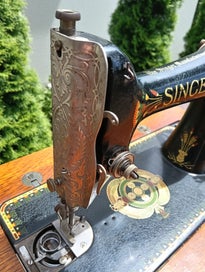 Listing 5 of 7 for Singer Treadle Sewing Machine Model 66