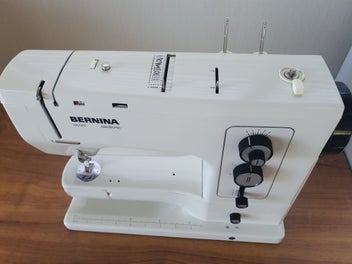 Listing 11 of 16 for Bernina 830 sewing machine LIKE NEW
