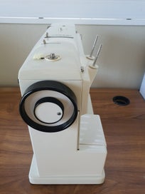 Listing 14 of 16 for Bernina 830 sewing machine LIKE NEW