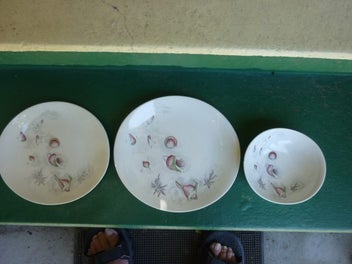 Listing 3 of 3 for Romance of the sea plates and bowls