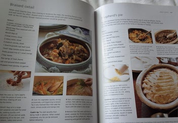 Listing 15 of 20 for LAST LISTING ENGLISH TRAD RECIPES 160 RECIPES TO CELEBRATE UKs CULINARY HISTORY