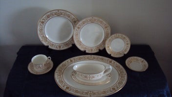 Listing 1 of 3 for Royal Worcester Dinner set