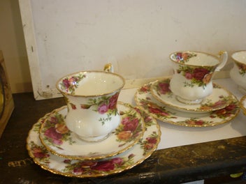 Listing 4 of 8 for ROYAL ALBERT OLD COUNTRY ROSE COFFEE SET 10 PIECE SET